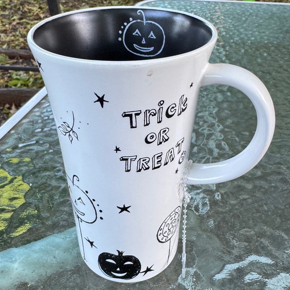 Starbucks Halloween Trick or Treat 14oz Mug White Black Pumpkin Tree Coffee Cup